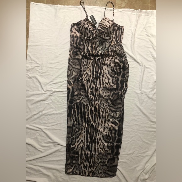 LEOPARD 🐆 PRINT STRAPPY CORSET MAXI DRESS - Picture 9 of 12